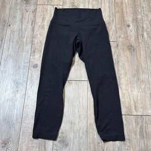 Lululemon Women’s Black Legging Capris Size 4